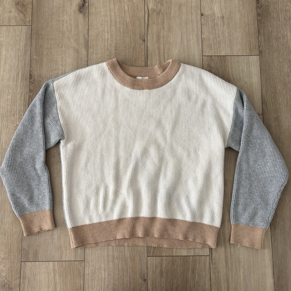 Cyrus‎ Womens Size Medium  Cream Gray Colorblock Knit Crew Neck Pullover Sweater